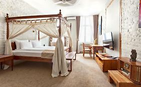 Superb Luxury Suites